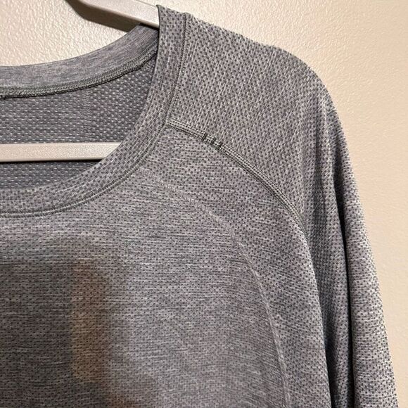 Lululemon gray metal vent tech tee size XXL - Picture 3 of 6